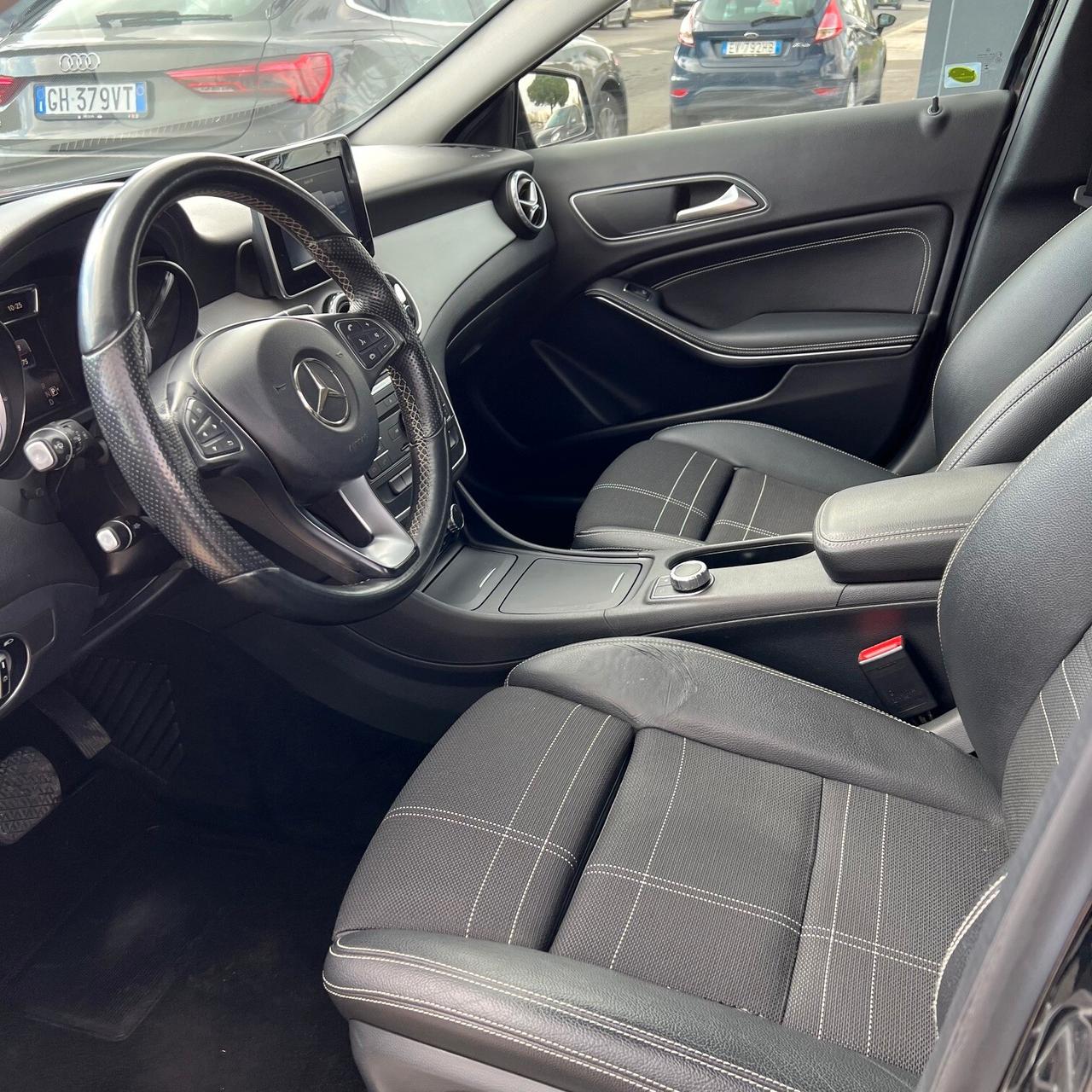 Mercedes-benz GLA 180 GLA 180 d Automatic Premium