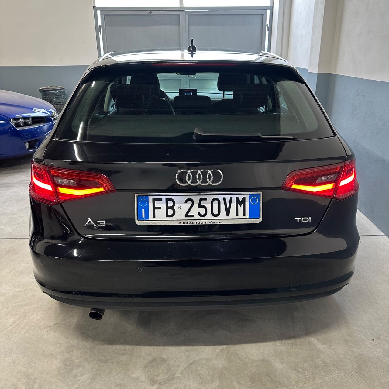 Audi A3 1.6 TDI clean diesel S tronic Ambition