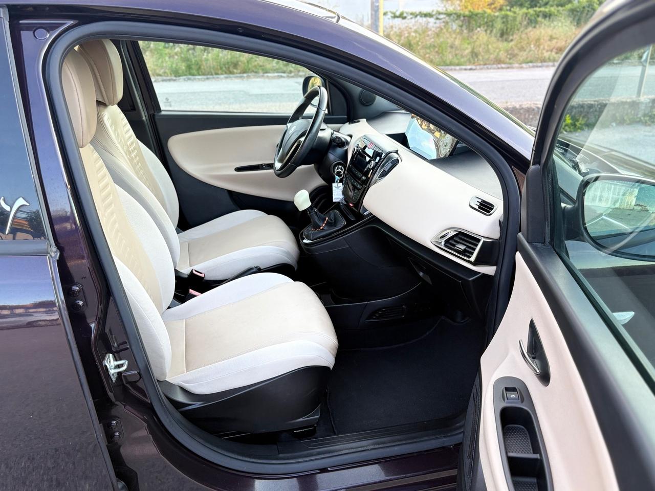 Lancia Ypsilon 1.3 MJT 95CV Platinum FULL/Pelle