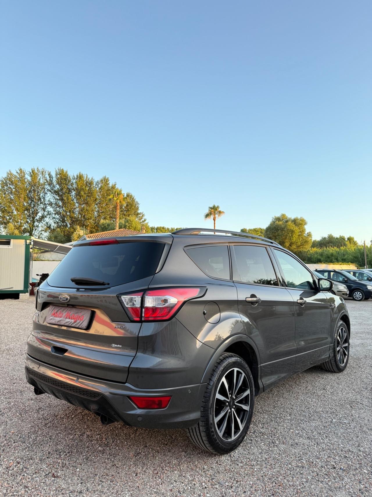Ford Kuga 2.0 TDCI 150 CV S&S 4WD Powershift ST-Line