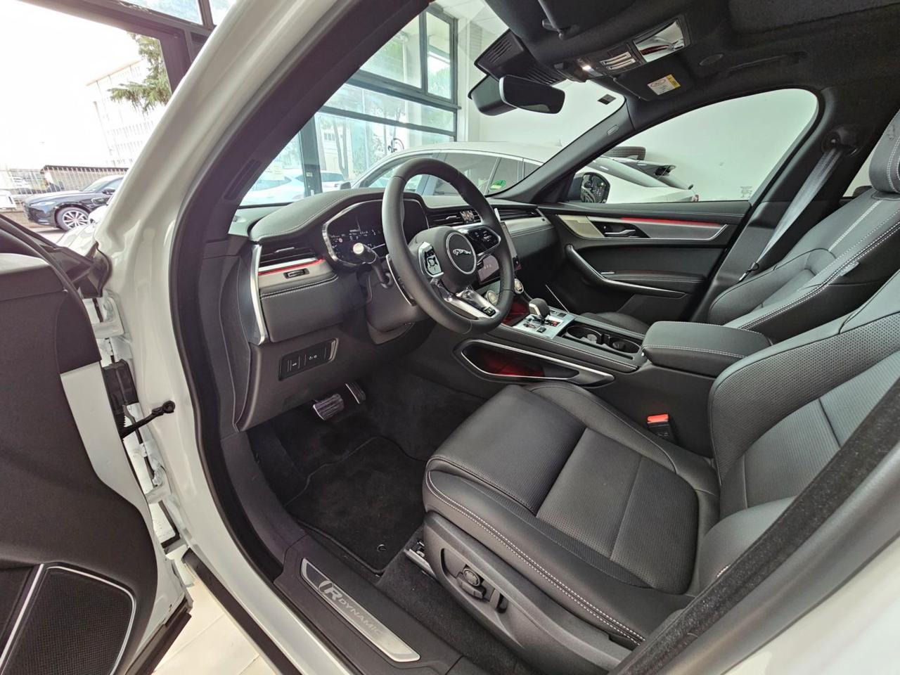 Jaguar F-Pace 2.0 D204 R-Dynamic SE awd auto c.20" TETTO Apr. LED