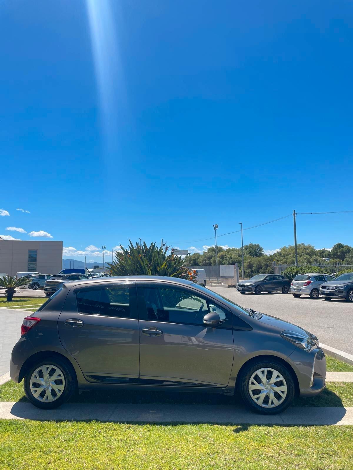 Toyota Yaris 1.5 5 porte Lounge