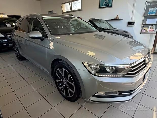 Volkswagen Passat 2.0 TDI DSG Executive 12 Mesi Ga