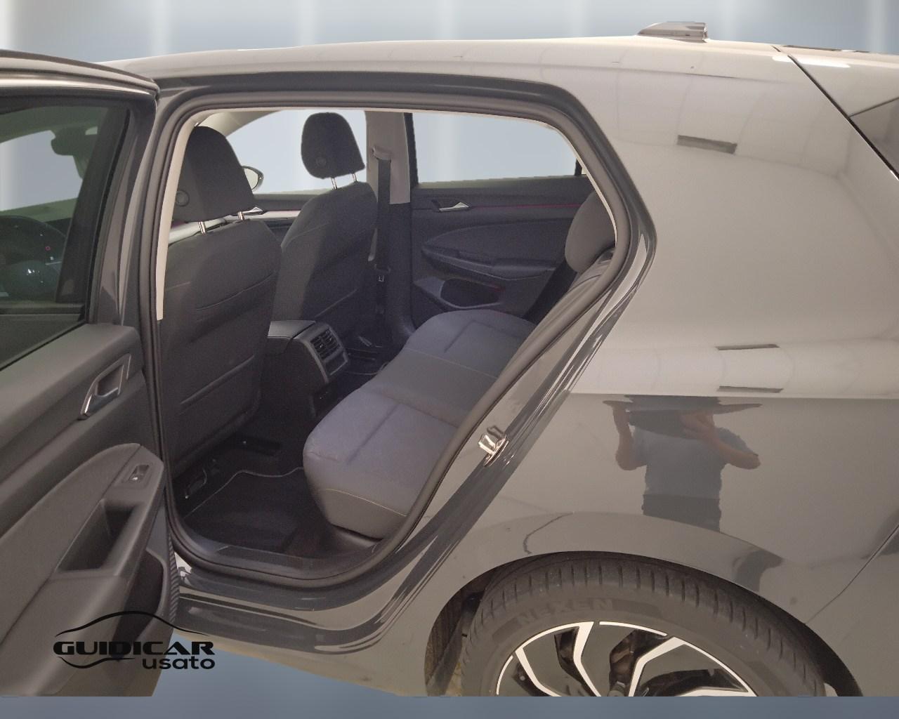 VOLKSWAGEN Golf VIII 2020 - Golf 1.0 etsi evo Life 110cv dsg