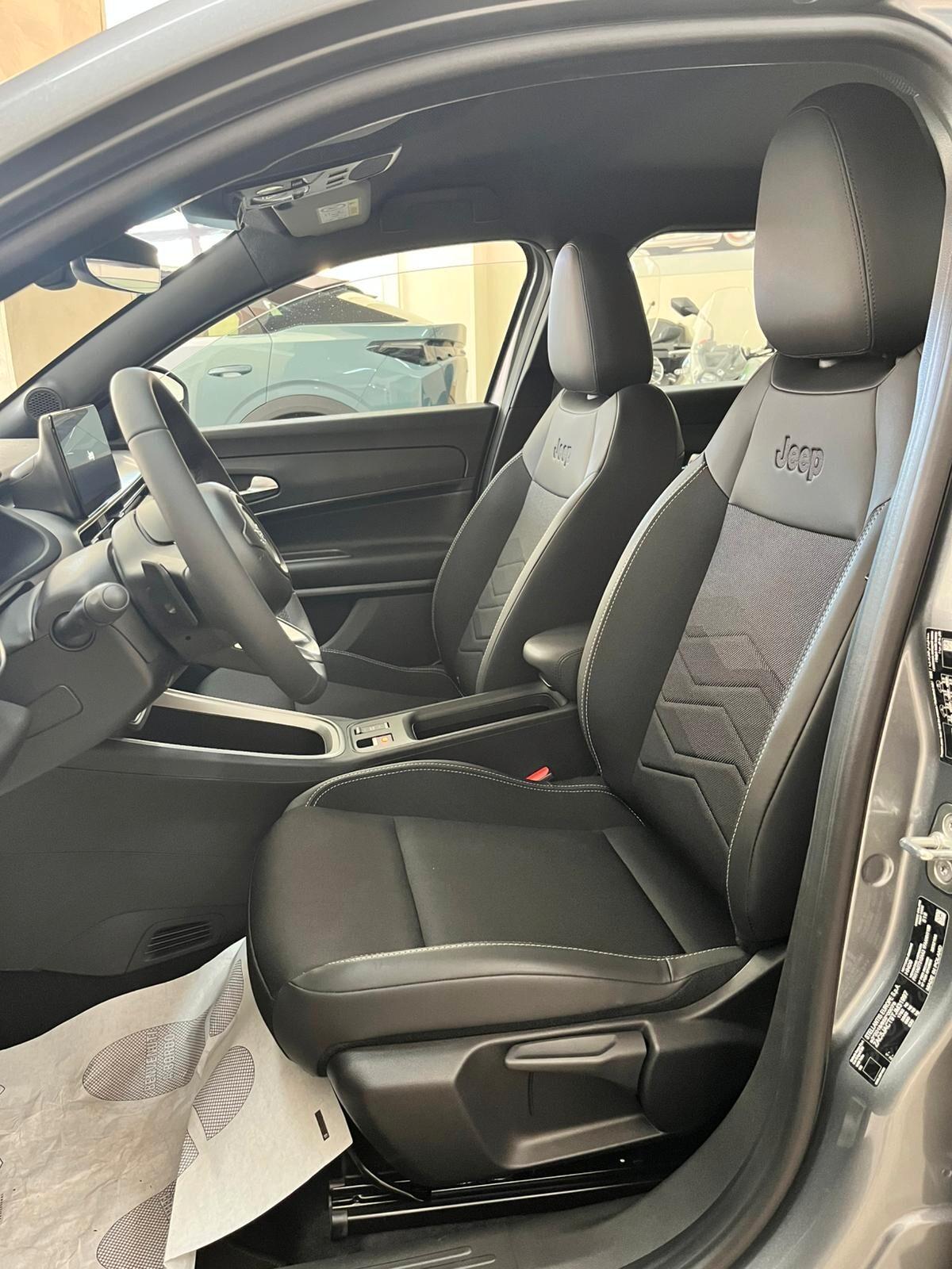 Jeep Avenger 1.2 Turbo 100 CV Summit