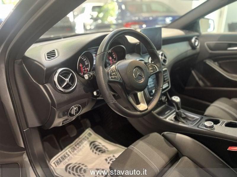 Mercedes-Benz GLA 180 1.6BZ SPORT