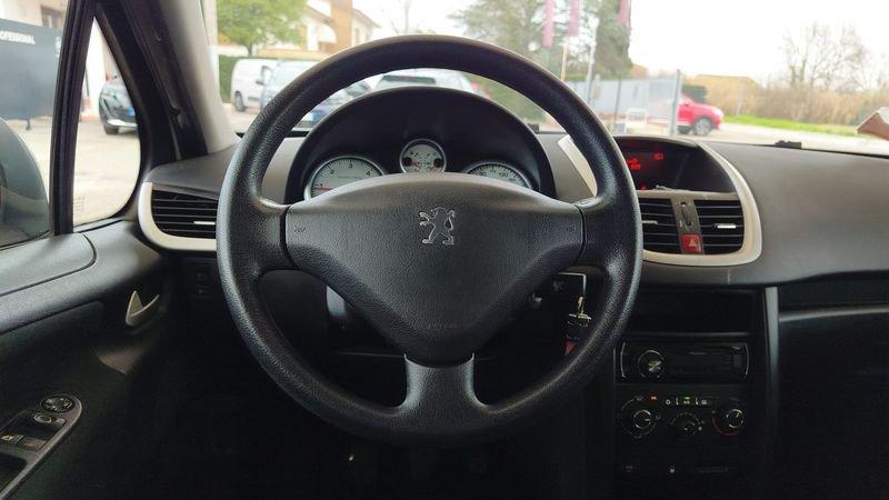 Peugeot 207 207 5p 1.4 hdi X-Line FL