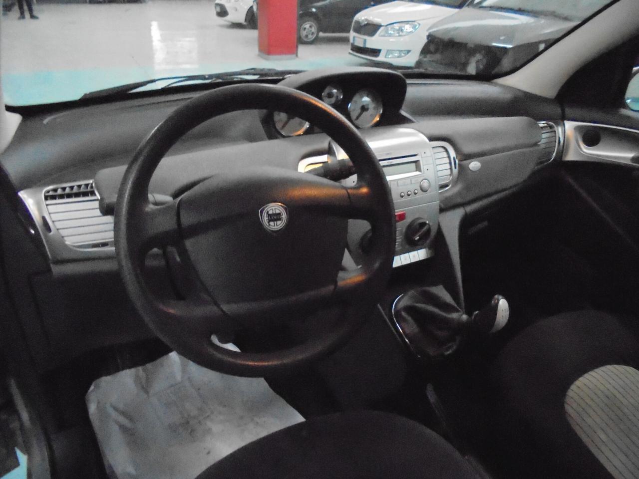 Lancia Ypsilon 1.2 Oro NEOPATENTATI