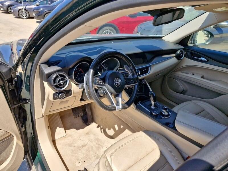 Alfa Romeo Stelvio 2017 2.2 t Business Q4 210cv auto my19