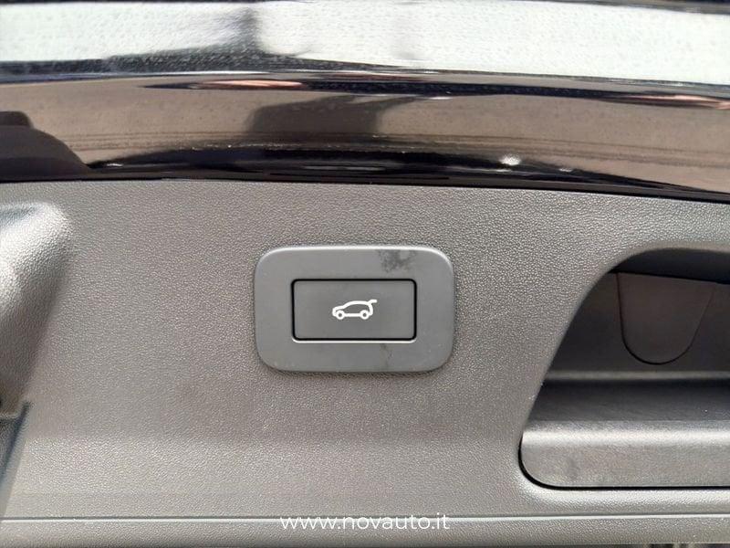 Jaguar E-Pace 2.0D D163 R-DYNAMIC BLACK AUTO 4WD