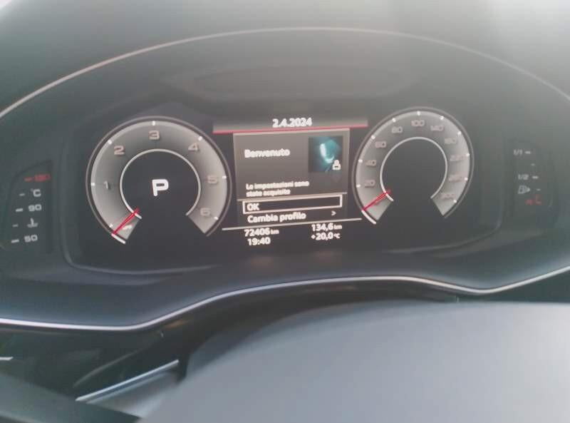 Audi Q8 50 TDI 286 CV Sport ACC, CERCHI "22