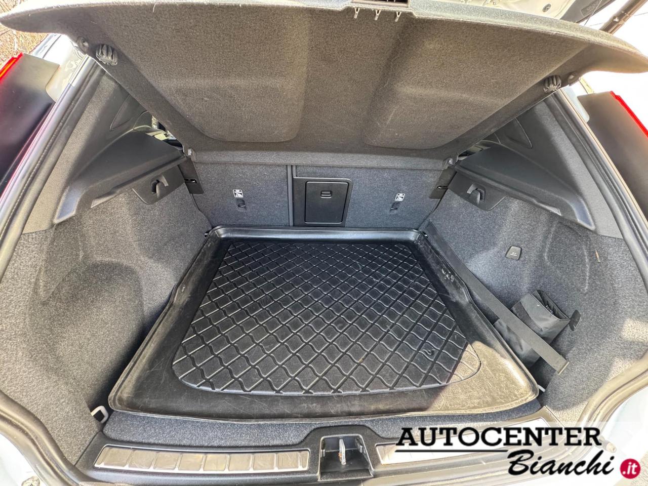 Volvo XC40 2.0 d3 R-design awd auto my21