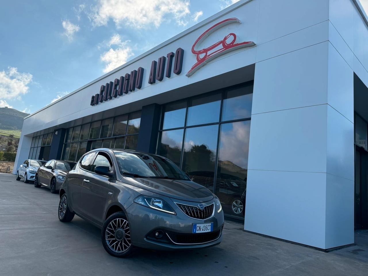 Lancia Ypsilon 1.0 FireFly 5 porte S&S Hybrid Gold Plus