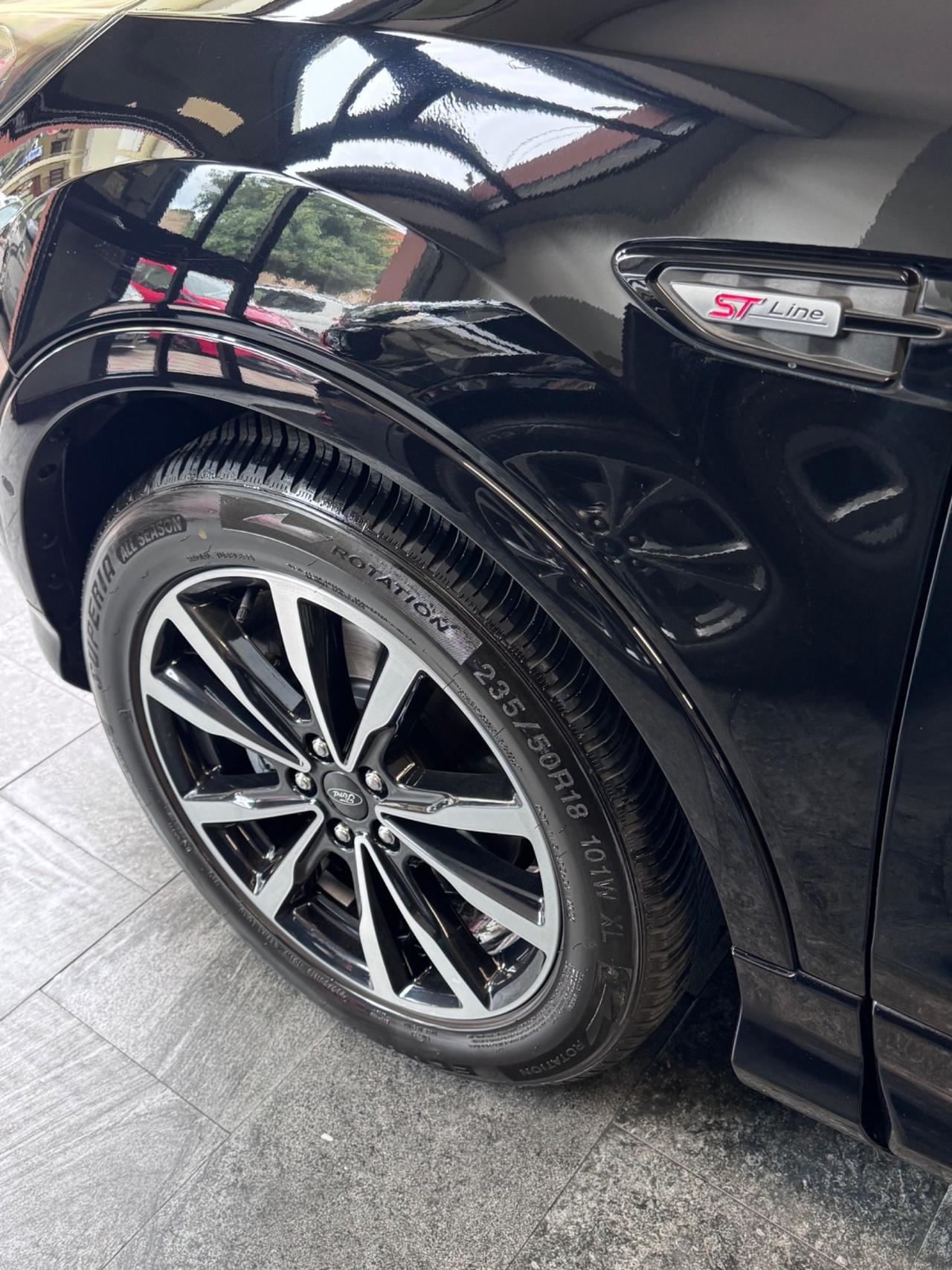 Ford Kuga 1.5 TDCI 120 CV S&S 2WD ST-Line