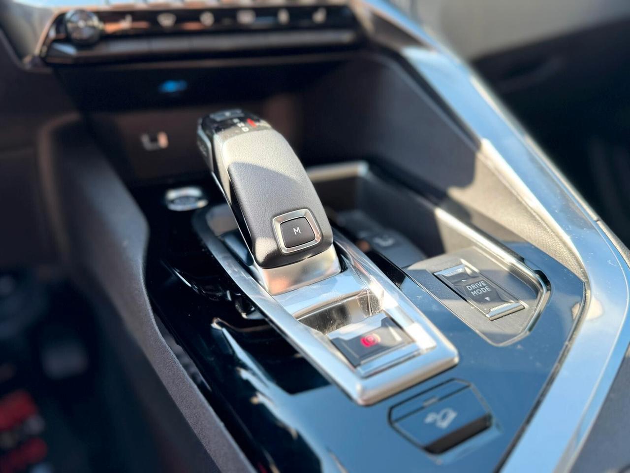 Peugeot 3008 BlueHDi 130 S&S EAT8 Allure