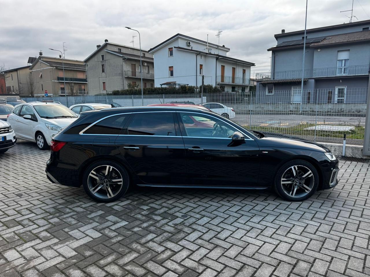 Audi A4 Avant 35 TDI/163 CV S tronic line edition