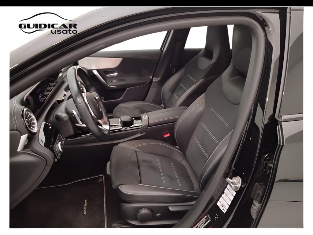Mercedes-Benz Classe A - W177 2018 - A 180 d Premium Night edition auto