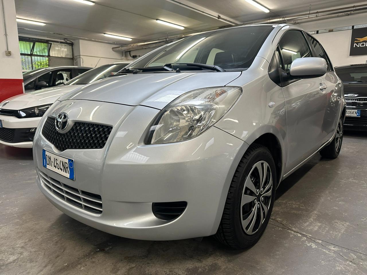 Toyota Yaris 1.0 5 porte