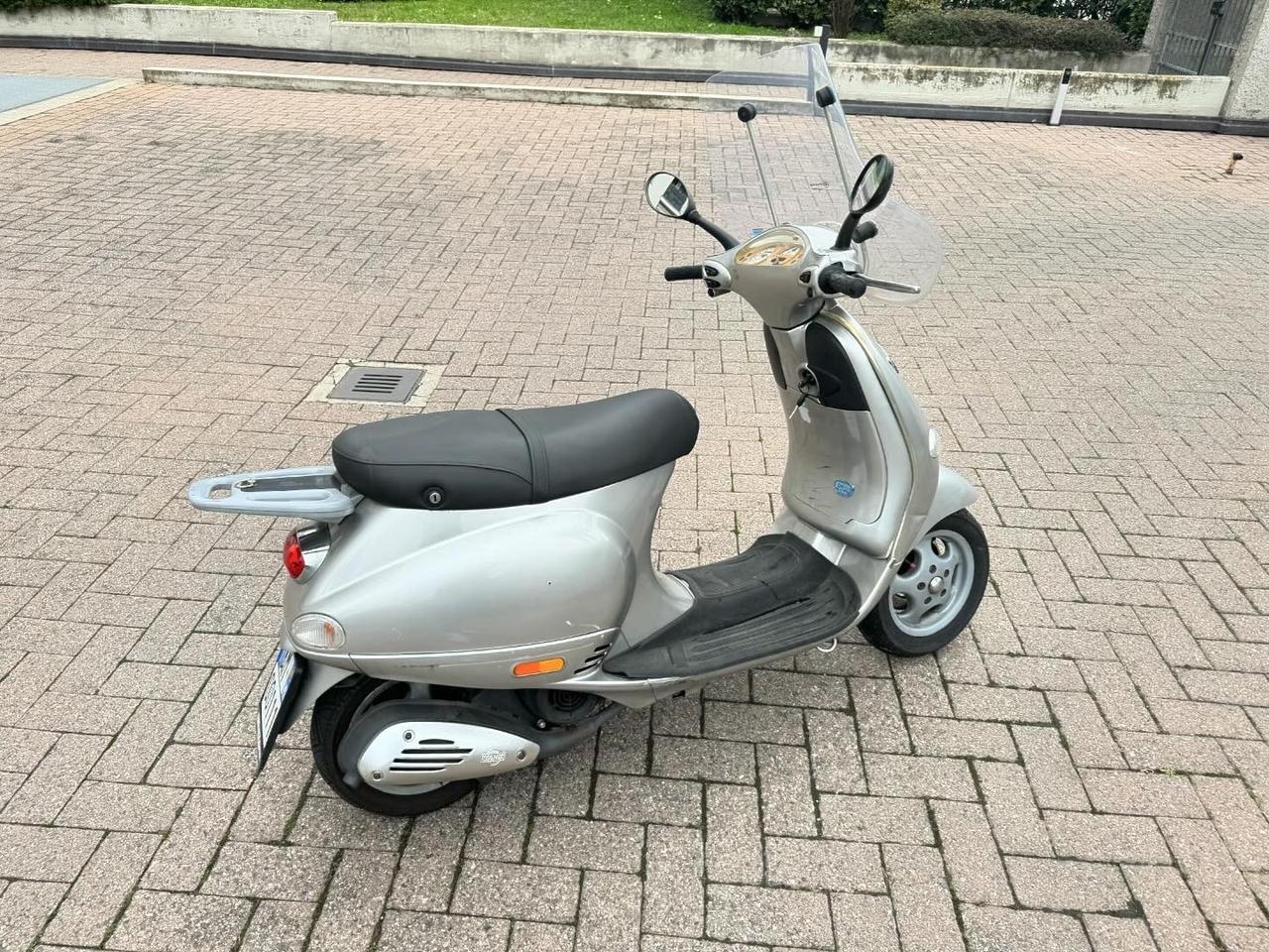 Vespa 150 ET4 VESPA ET4 150CC