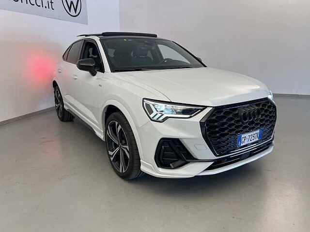 Audi Q3 SPB 35 TFSI S-tronic Identity Black