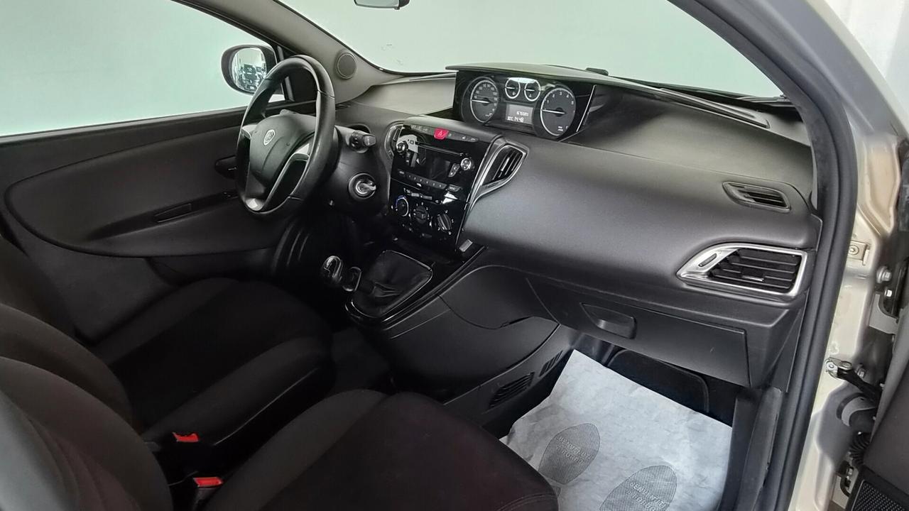 Lancia Ypsilon 1.2 69 CV 5 porte S&S Gold