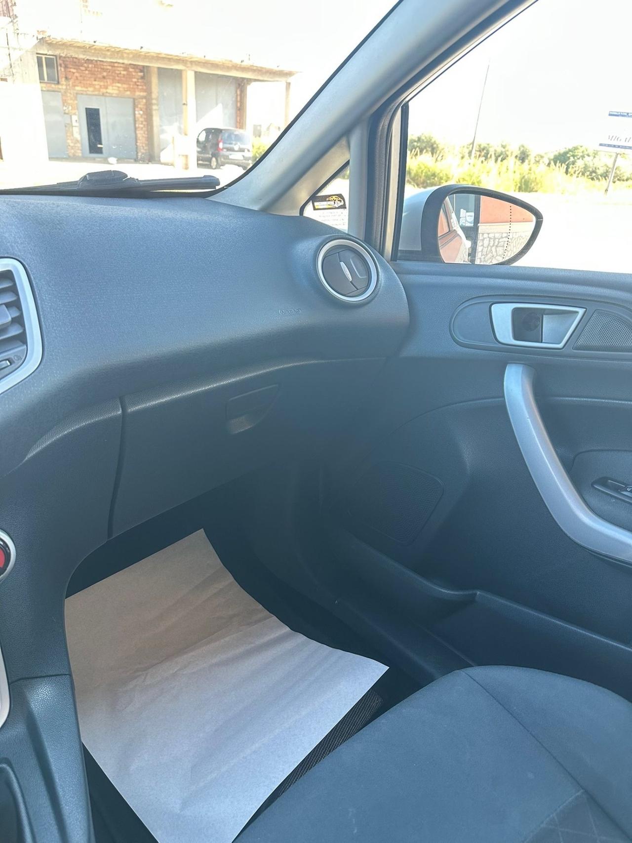 Ford Fiesta 1.4 5 porte Bz.- GPL Titanium