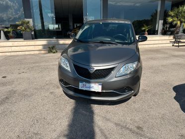 Lancia Ypsilon 1.3 MJT 16V 95 CV 5 porte S&S Platinum NEOPATENTATI