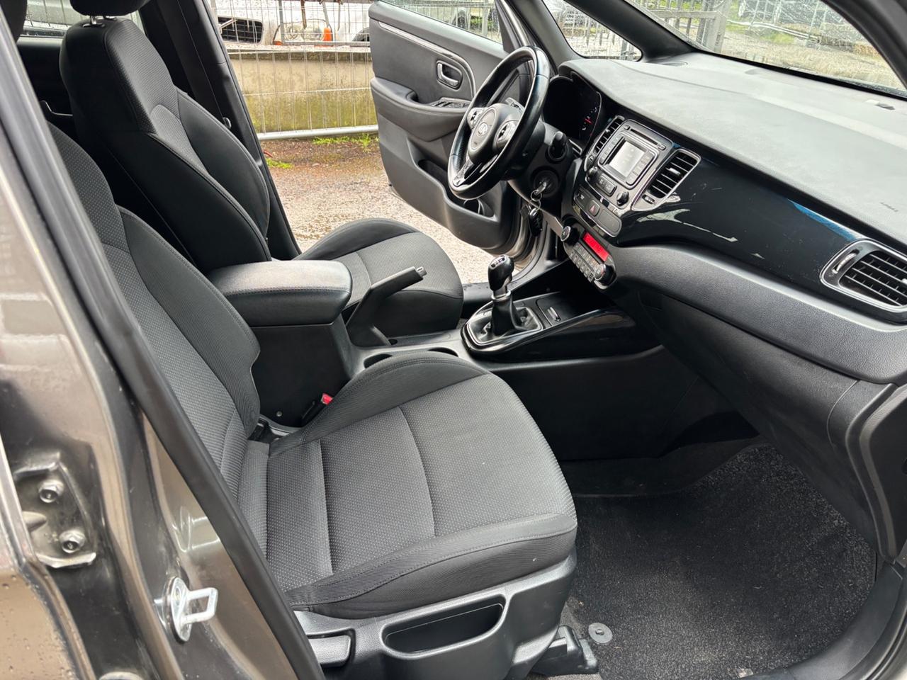 Kia Carens 1.7 CRDi 141 CV Platinum