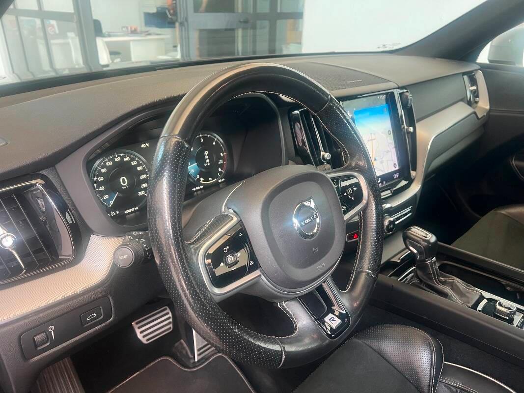 Volvo XC60 2.0 d4 R-design awd geartronic my18