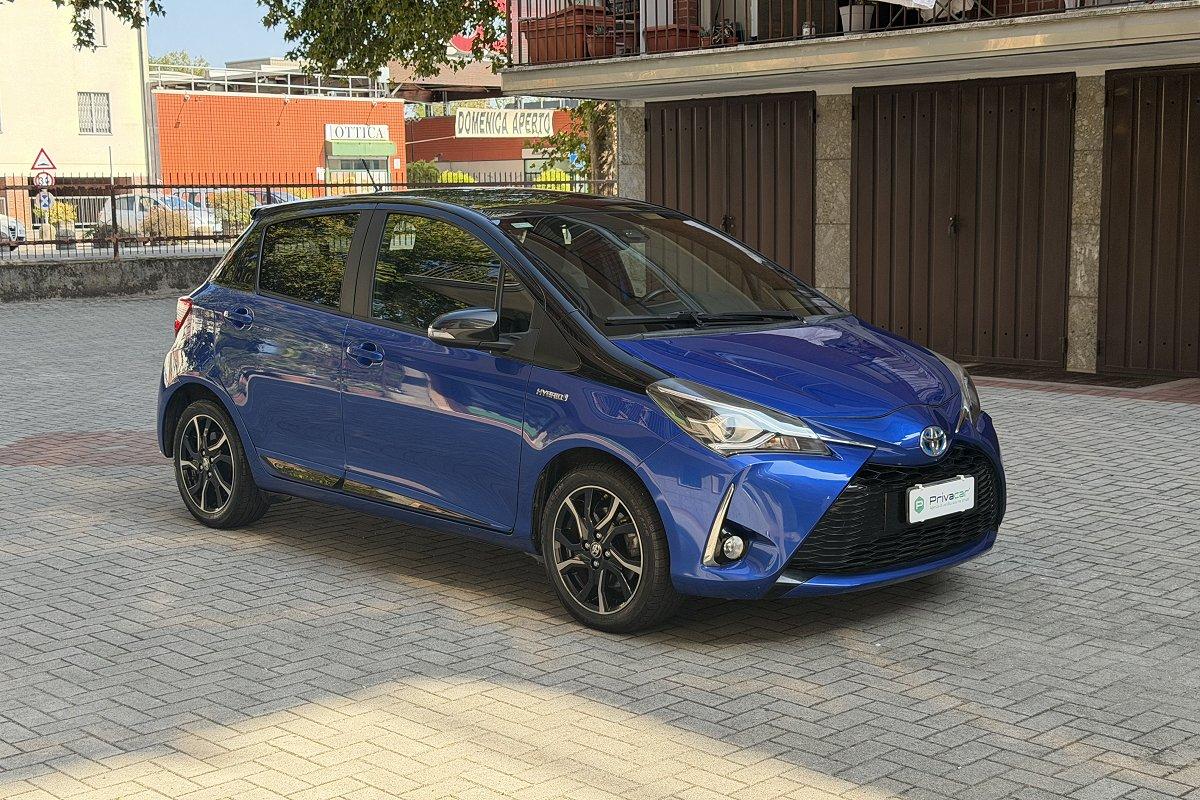 TOYOTA Yaris 1.5 Hybrid 5 porte Trend "Blue Edition"