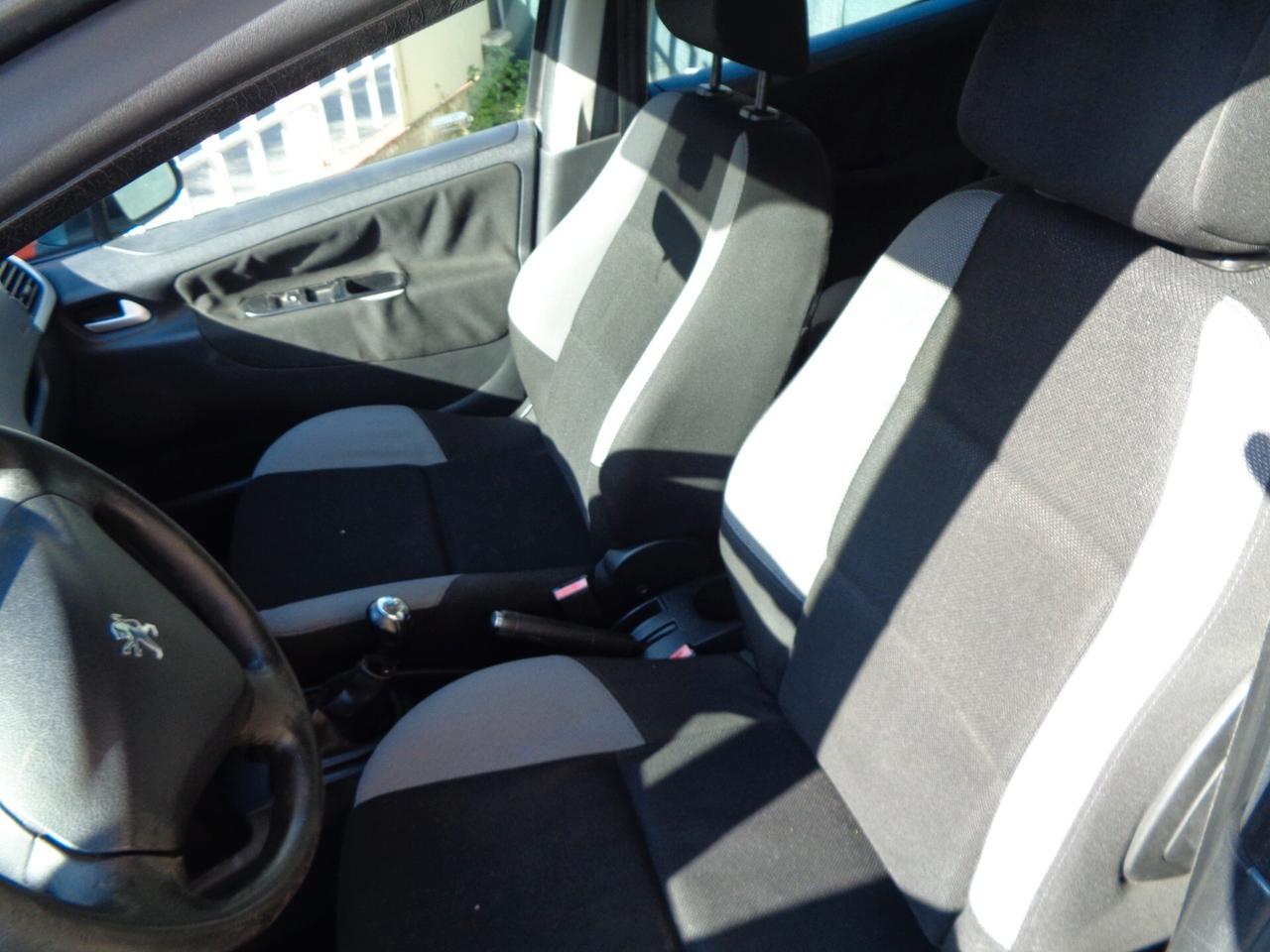 Peugeot 207 1.4 HDi 70CV 5p. ONE Line