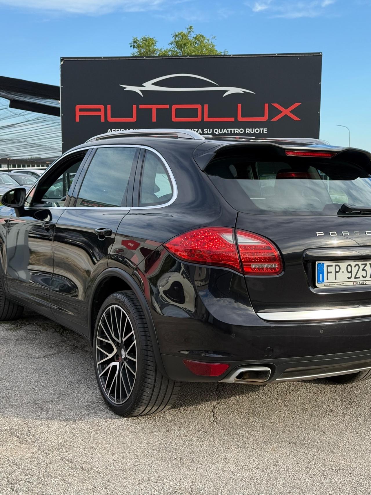 Porsche Cayenne 3.0 Diesel V6 SERVICE PORSCHE