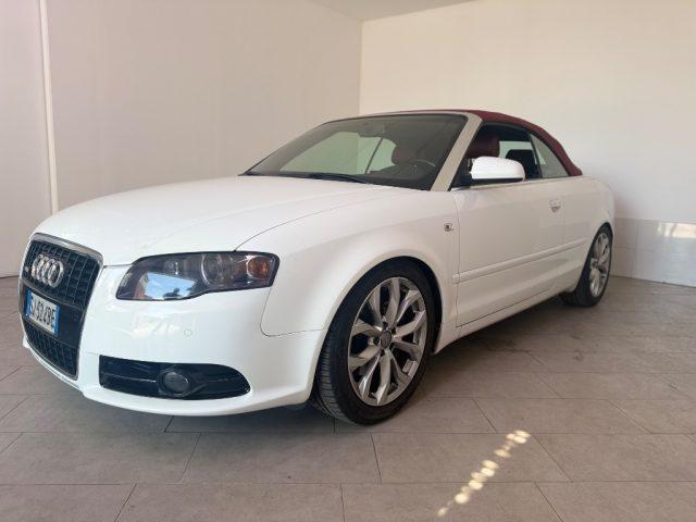 AUDI A4 Cabriolet 2.0 16V TFSI multitronic SLINE