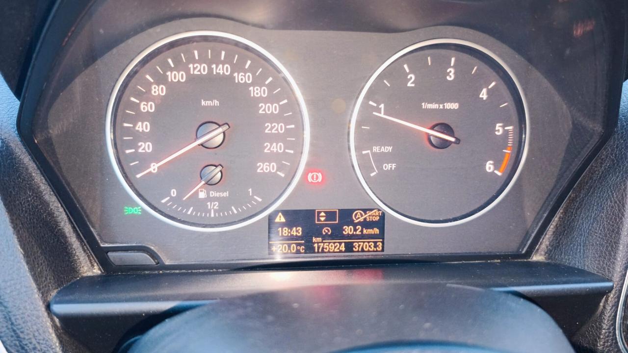 Bmw 114 114d 5p. Urban