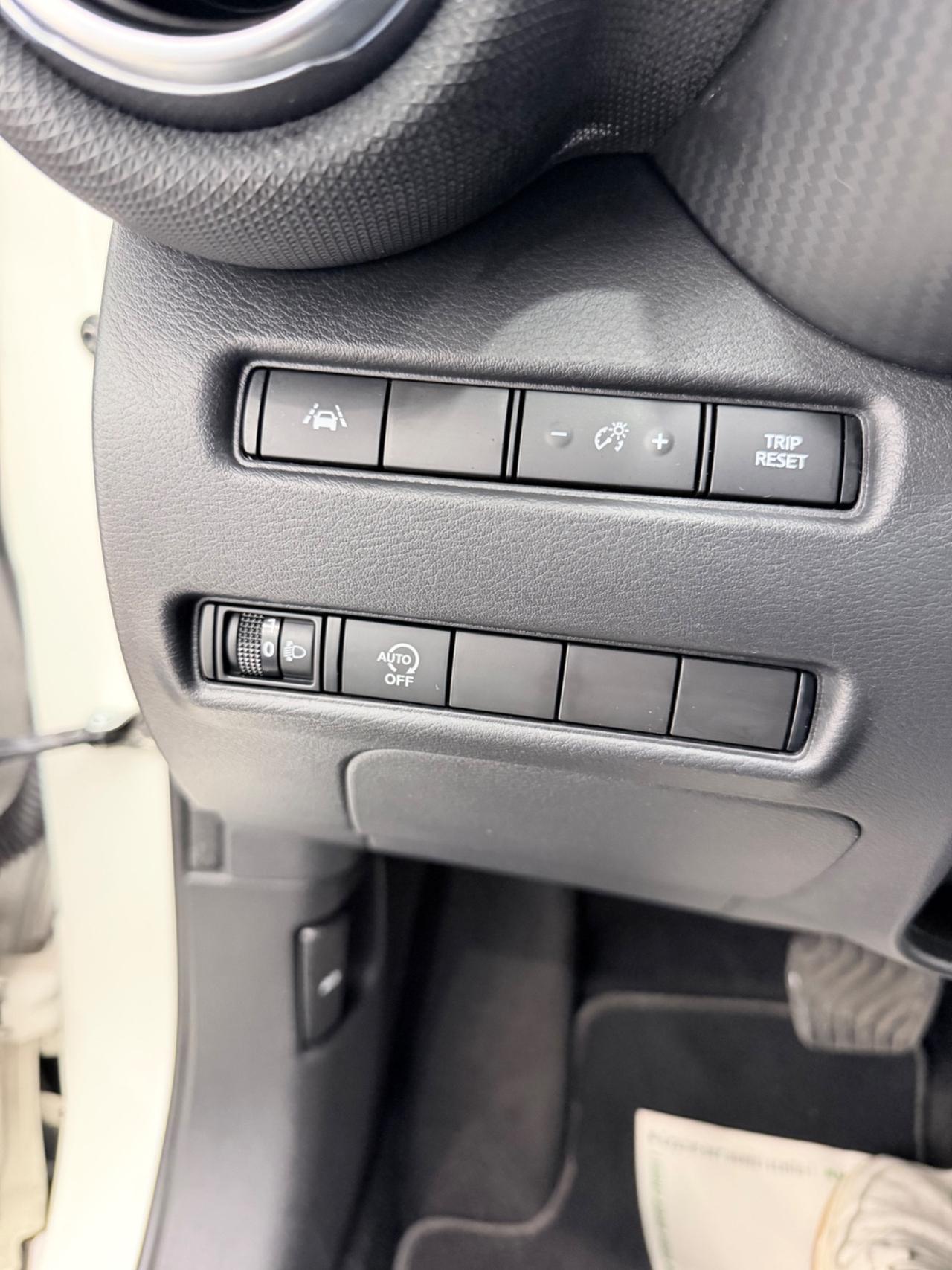 Nissan Juke 1.0 DIG-T 114 CV Tekna
