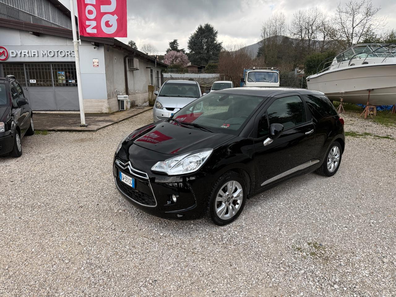 DS3 3 1.4 HDi 70 So Chic NEOPATENTATI