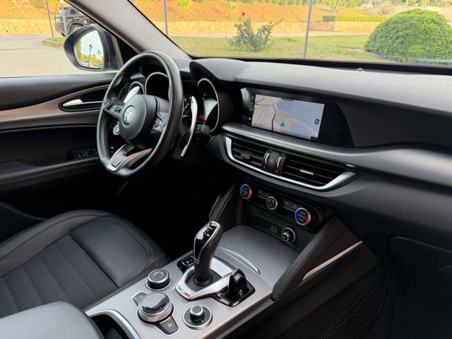 ALFA ROMEO Stelvio 190CV Q4 SPRINT+F1+19Y+PINZEGIALLE+VSCURI
