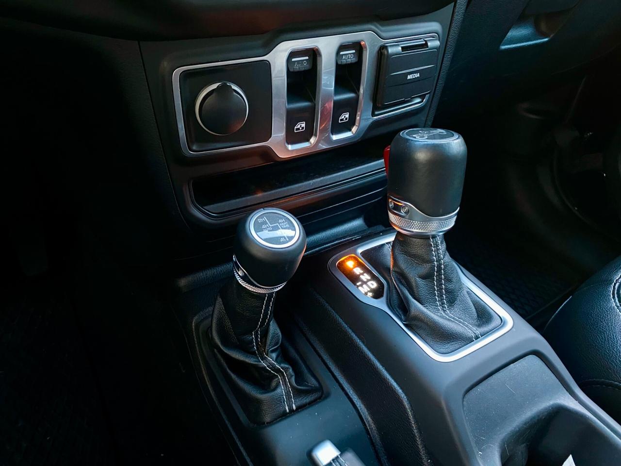 Jeep Wrangler Unlimited 2.2 mjt II Sahara auto 200cv