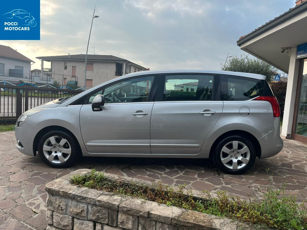 Peugeot 5008 1.6 HDi 112CV Business