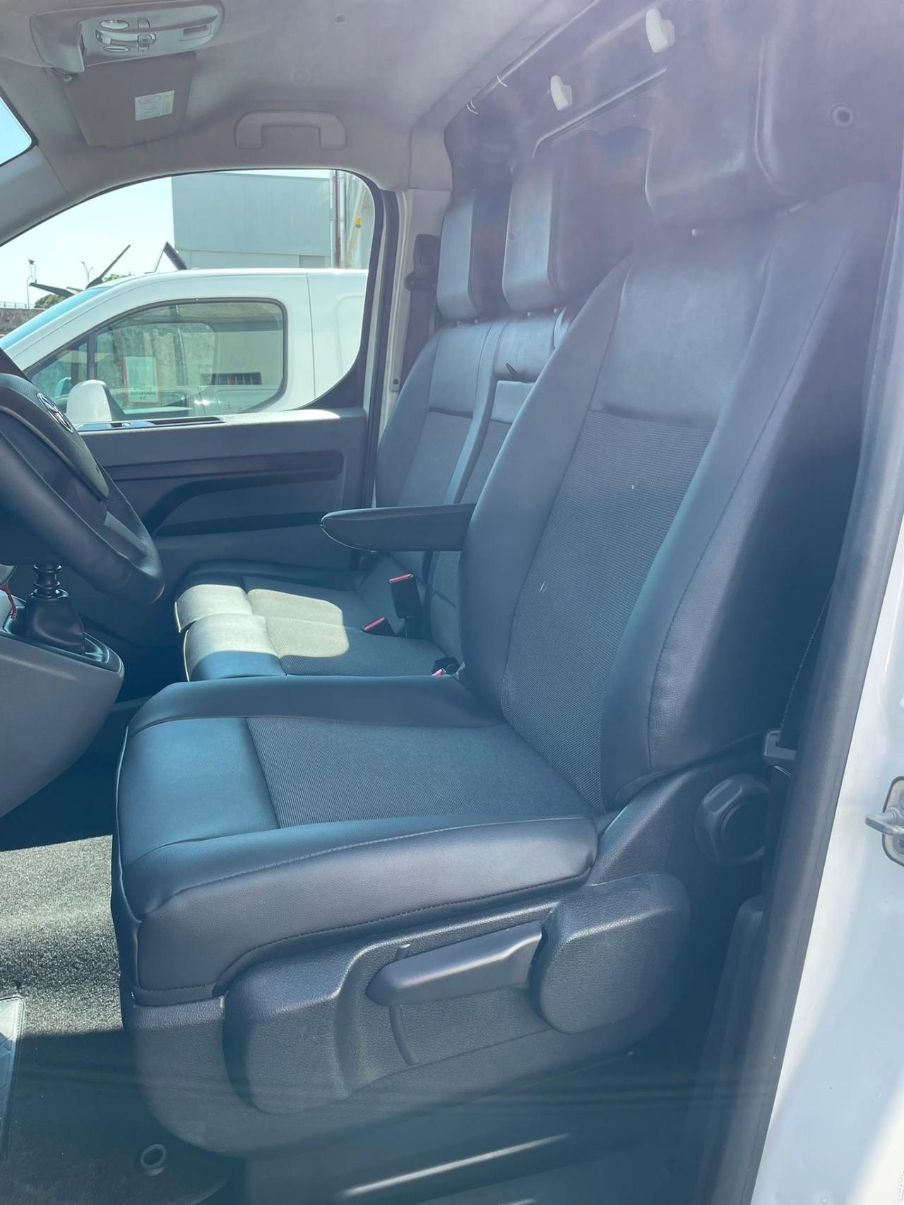 Toyota Proace 1.6 4D DISTRIBUZIONE E TAGLIANDO NUOVI