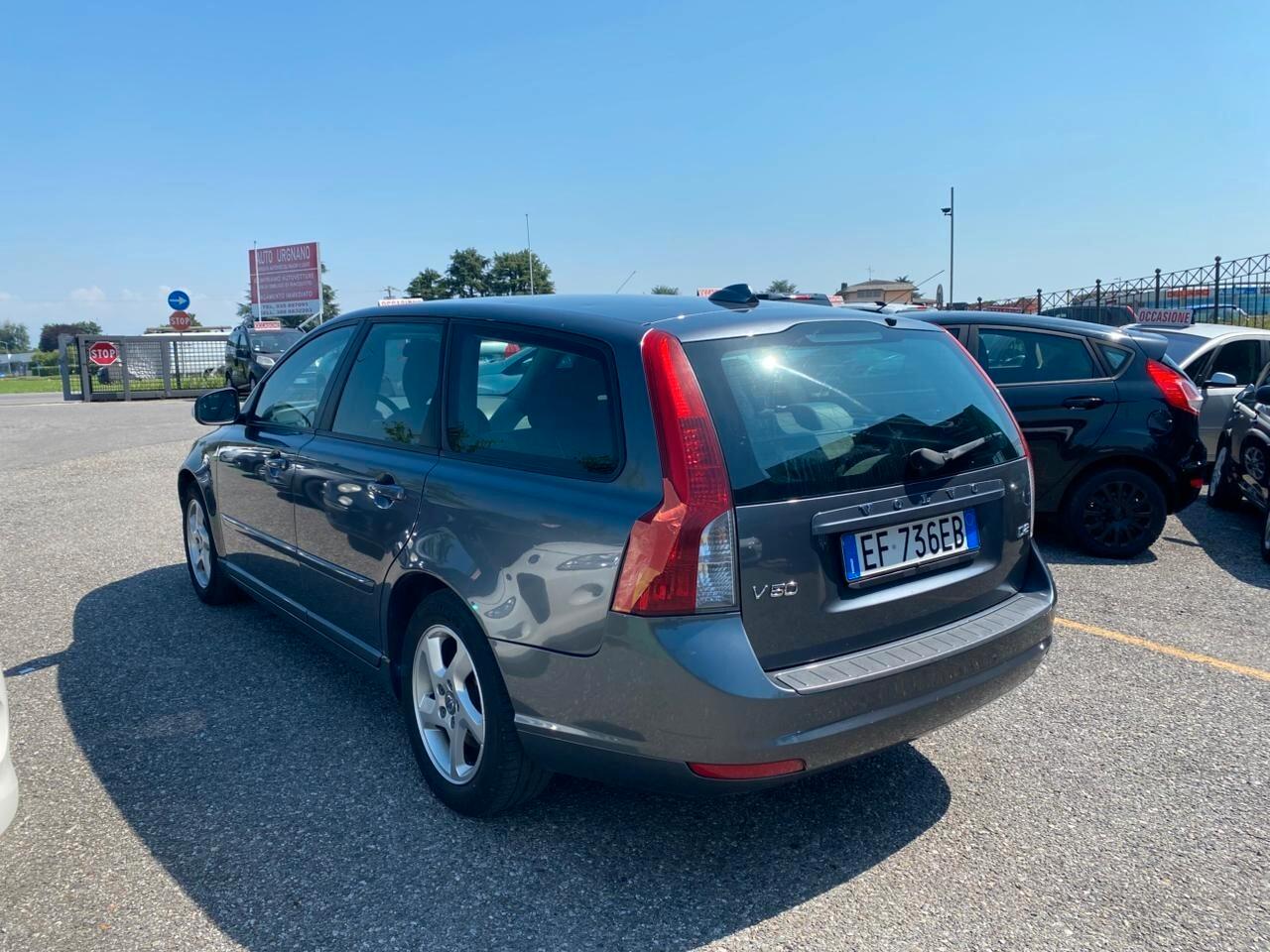 Volvo V60 DRIVe R-design