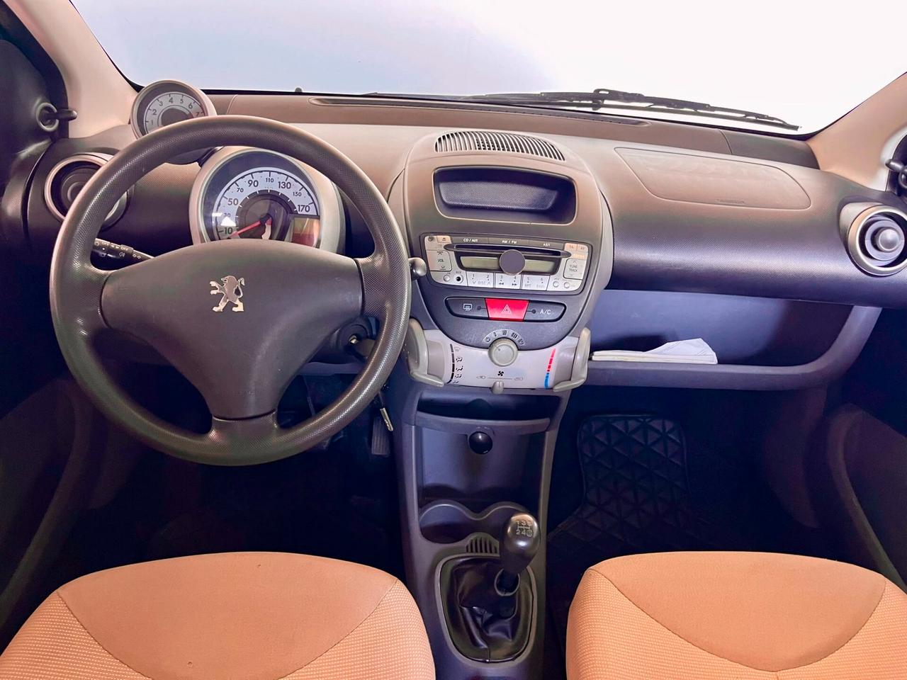 Peugeot 107 Urban move 5 p