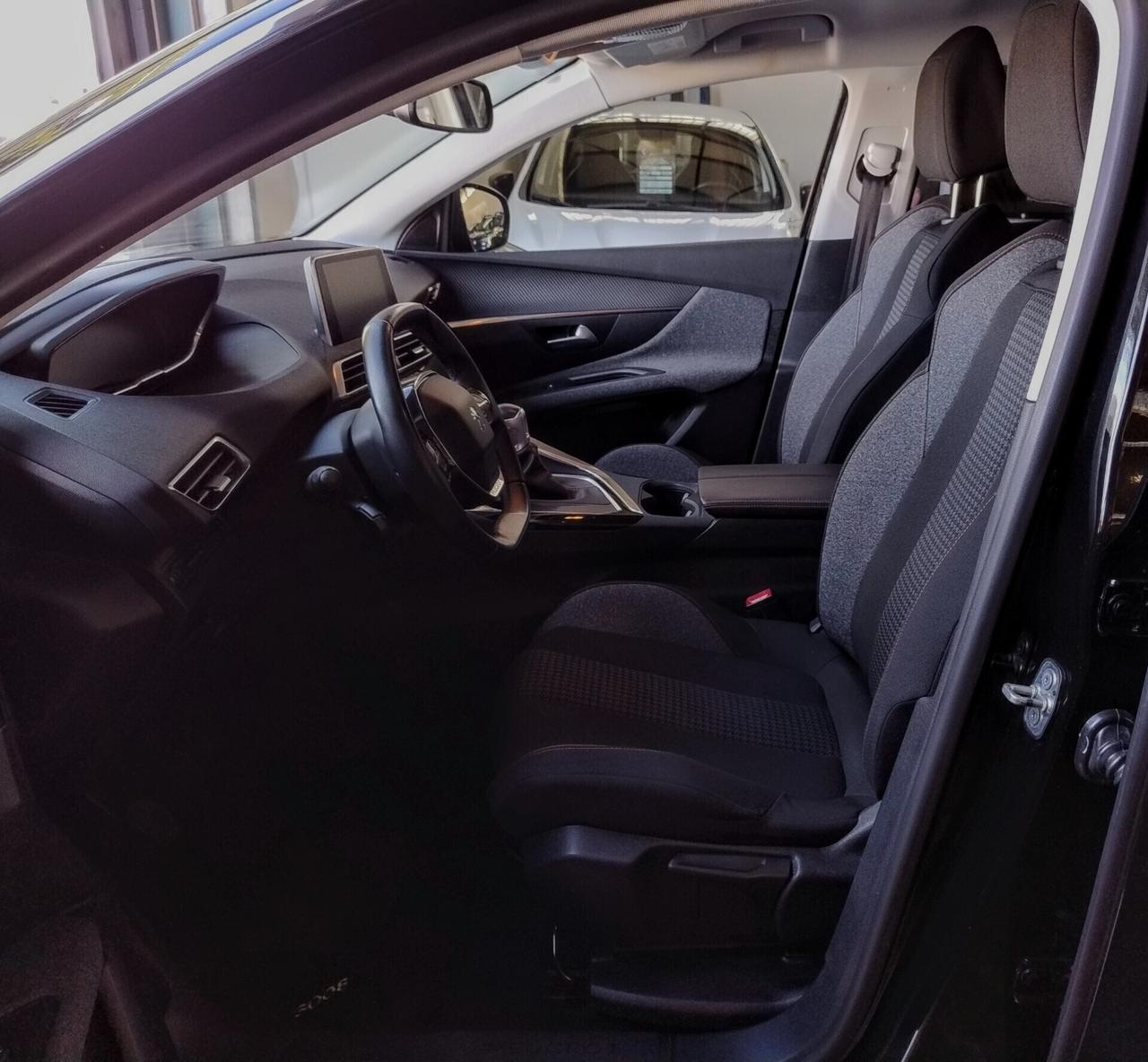Peugeot 3008 1.5 HDi 131cv ALLURE - 2018