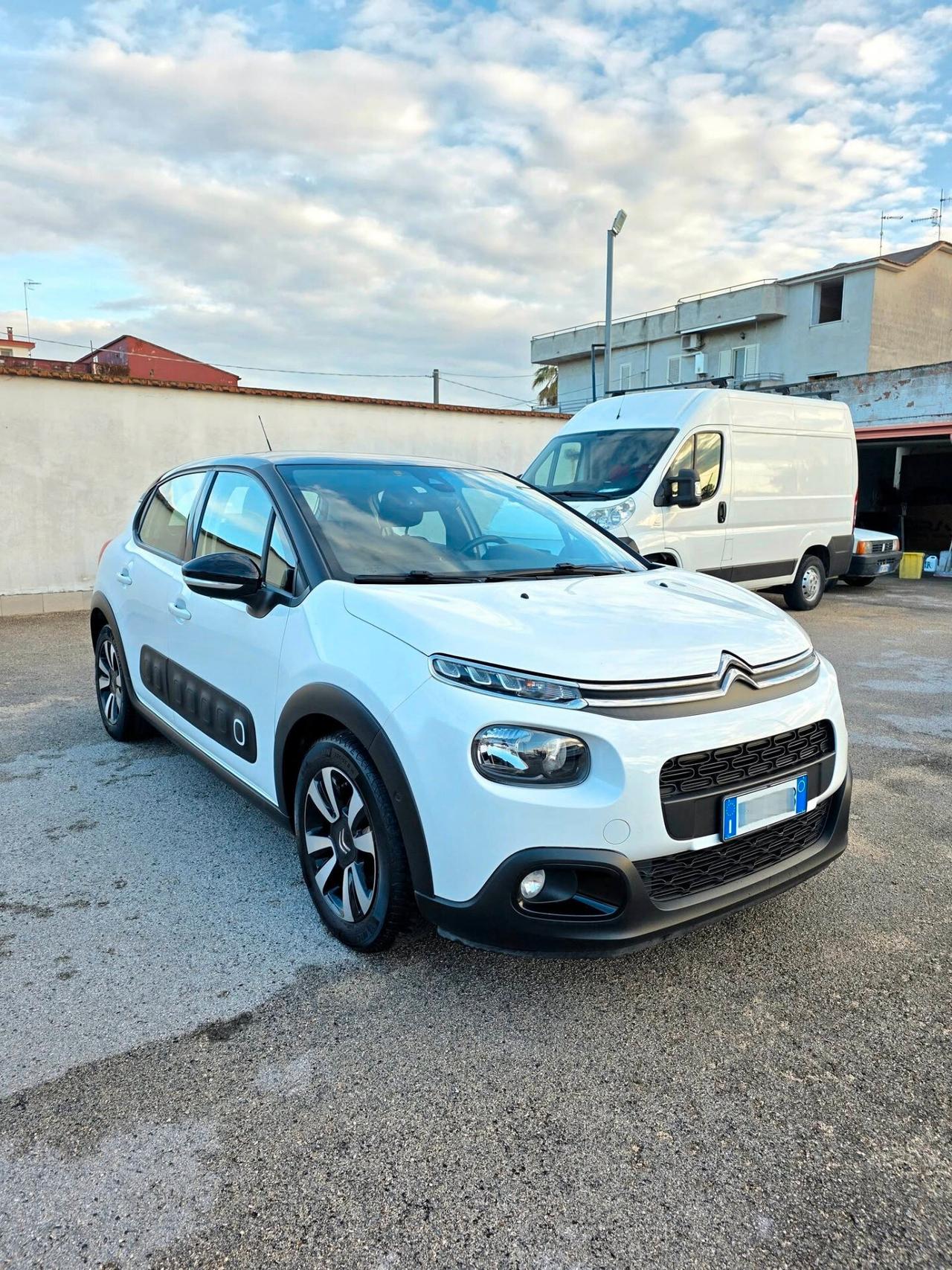 Citroen C3 1.6 BlueHDi 75cv S&S Shine con 73.000 Chilometri
