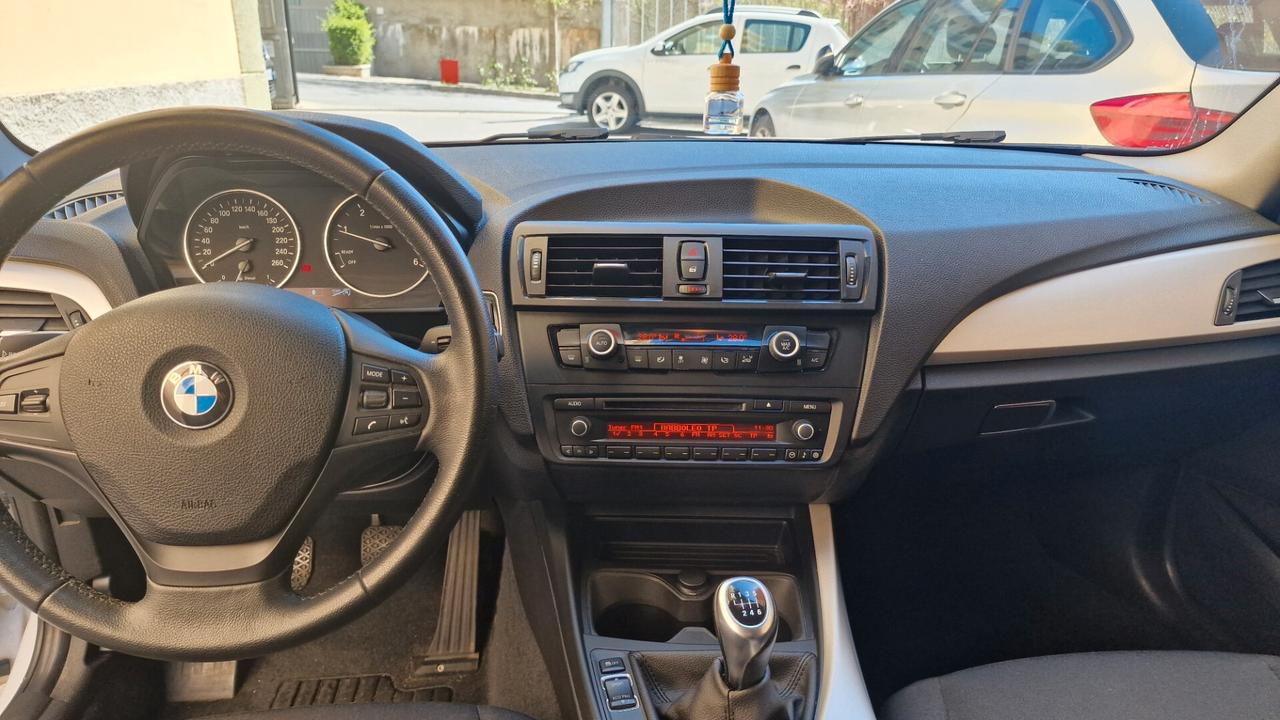 Bmw 118 116d 3p. Efficient Dynamics Sport