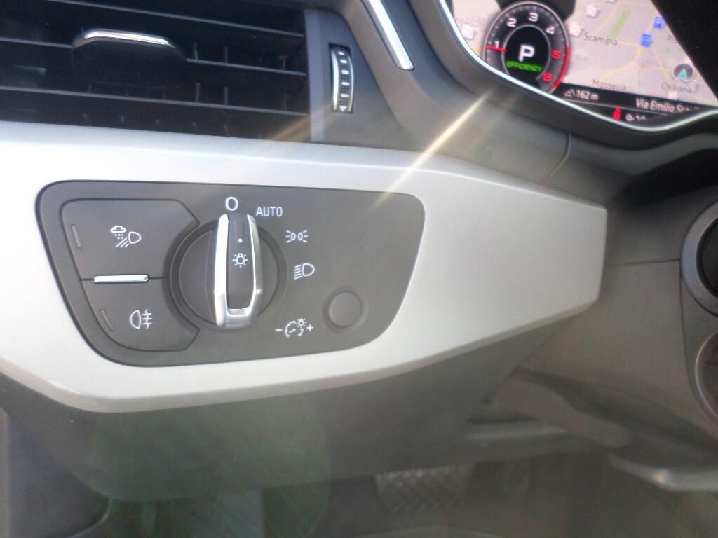Audi A4 Avant 40 TDI quattro S tronic Business Advanced