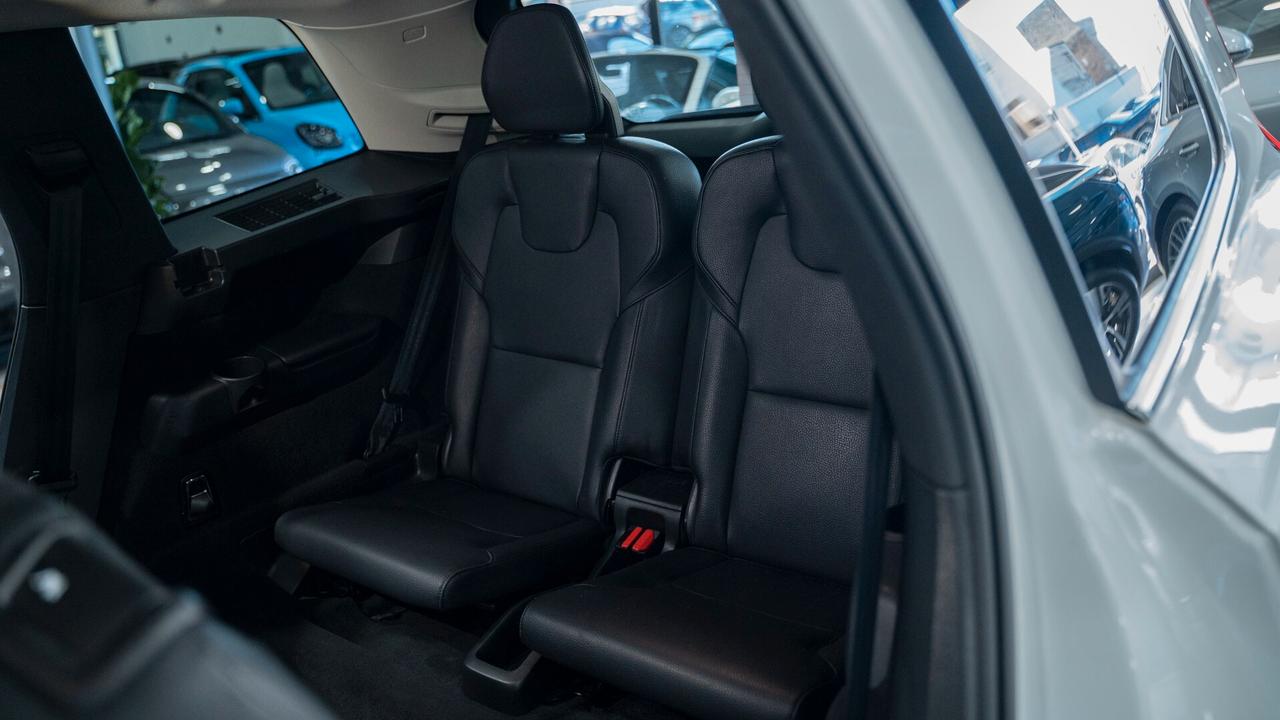 Volvo XC 90 XC90 2.0 B5 MOMENTUM PRO AWD 7 POSTI TETTO PELLE NAVI F