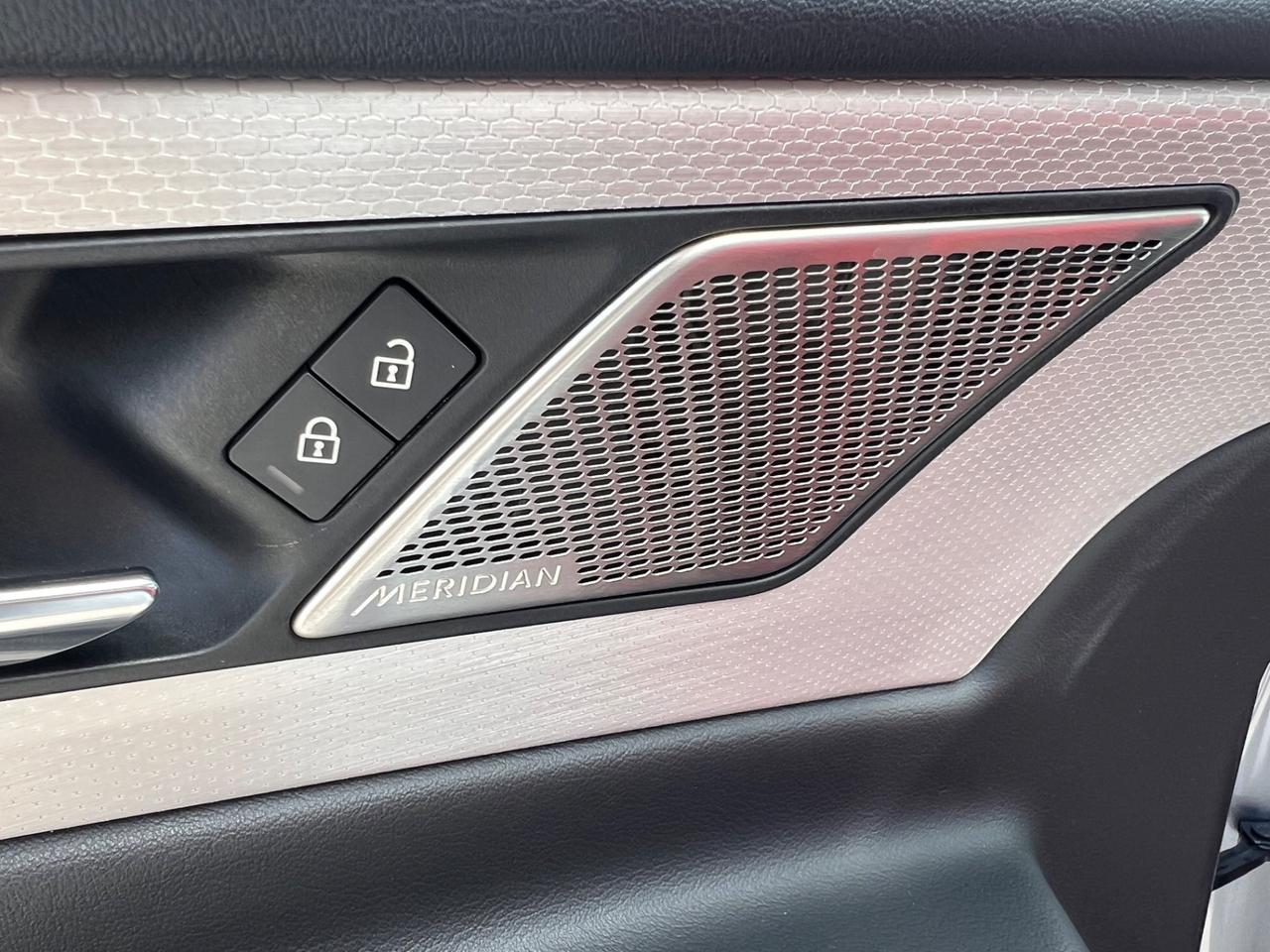 Jaguar XE 2.0d R-Dynamic S possibilità noleggio noscoring