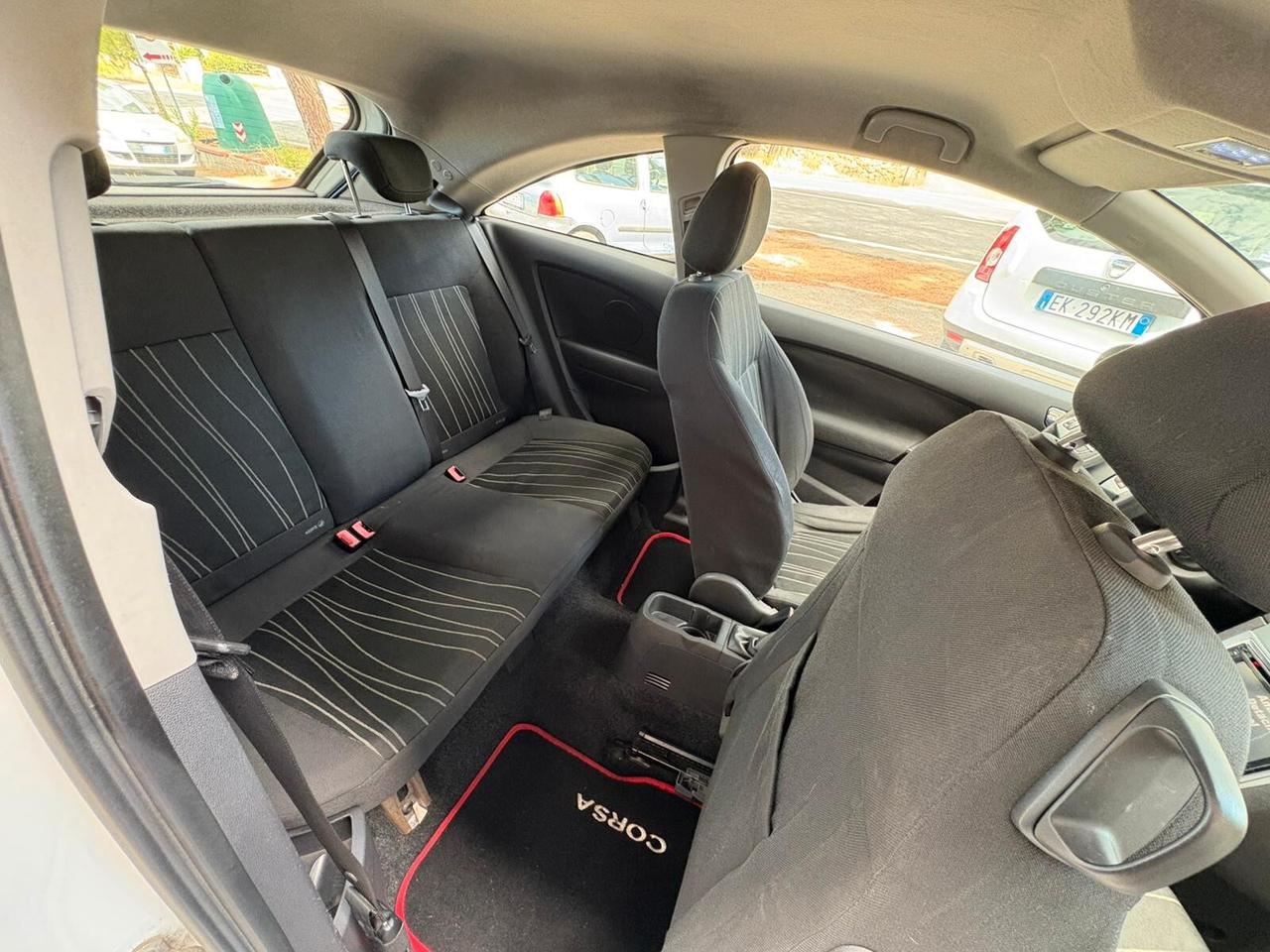 opel corsa X NEOPATENTATI!!!!!! 12 MESI DI GARANZIA !!!