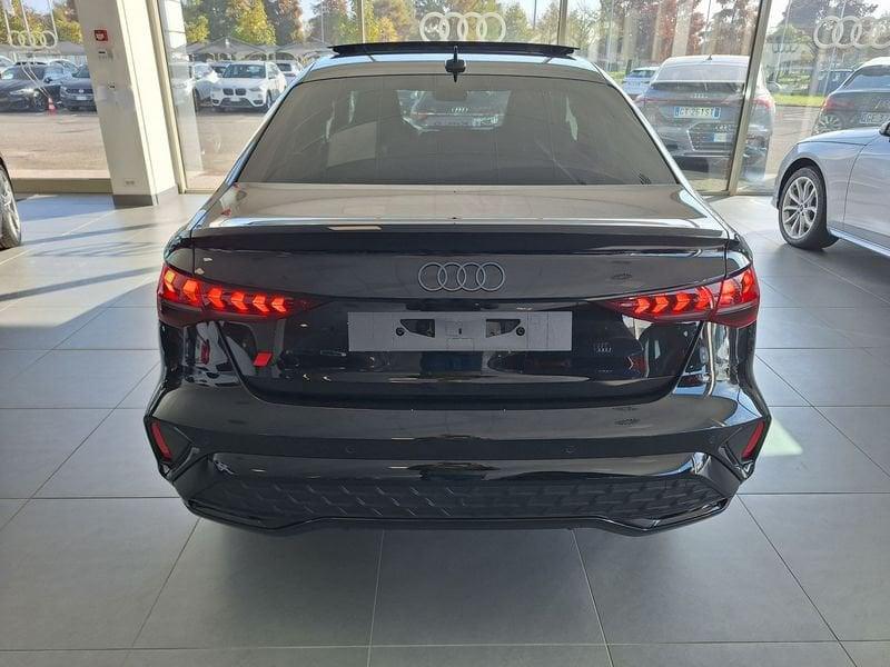 Audi A3 Sedan 35 TFSI S tronic S line edition LOUNCH EDITION